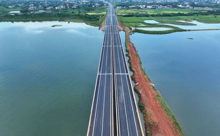 通江達(dá)海！虞公港公路疏運(yùn)體系正式通車