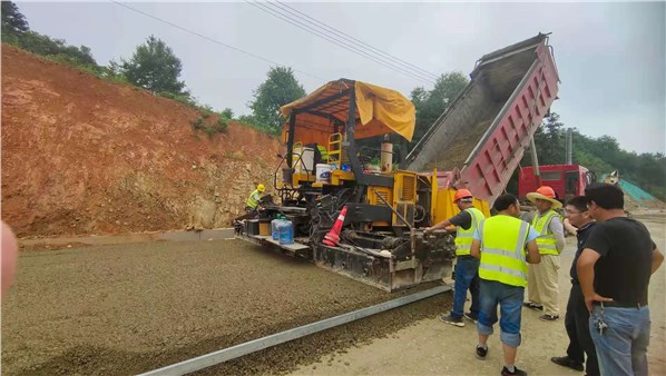 重磅消息！G353岳陽東站至三荷機(jī)場(chǎng)快速通道9月底開放交通