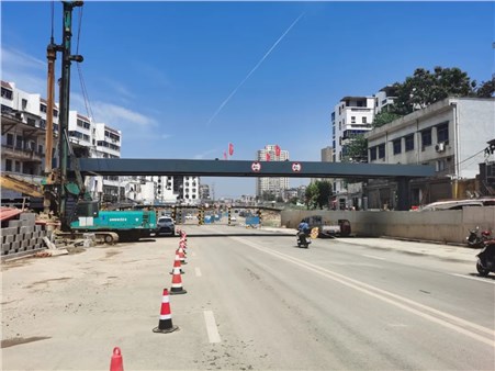 快看！一夜之間，岳陽這里誕生一座新天橋！還有兩座也快了