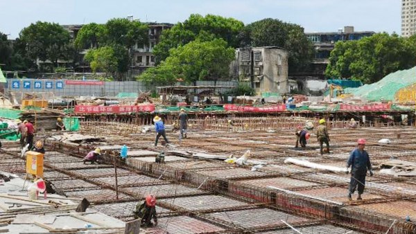 道路施工、交通保暢矛盾何解？市交投集團這樣做！