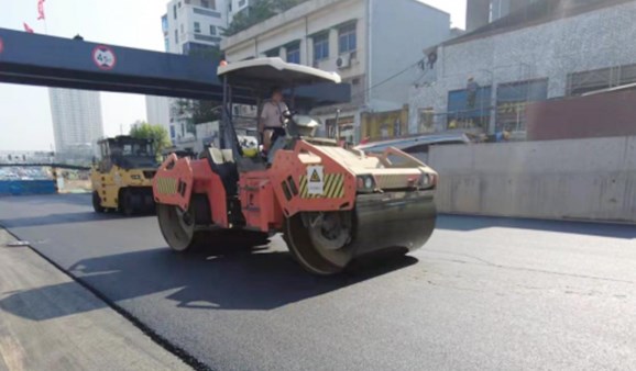 西環(huán)線速戰(zhàn)“秋老虎”，國慶節(jié)全線通車！