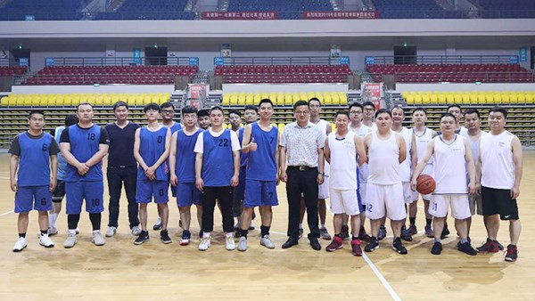 比賽交流共進步 切磋較量同提高 市交投集團與市委組織部舉行籃球友誼賽