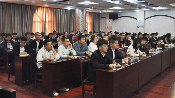 市交投集團(tuán)舉辦2019年員工秋季培訓(xùn)