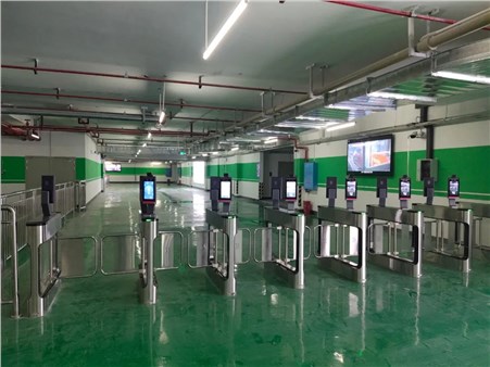 視頻搶先看！岳陽(yáng)這個(gè)小學(xué)啟動(dòng)智慧校園停車(chē)場(chǎng)