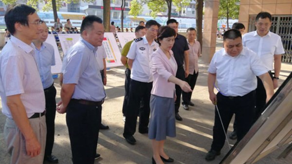 市委副書記、市長(zhǎng)李愛武調(diào)研朝陽(yáng)小學(xué) 智慧停車場(chǎng)項(xiàng)目