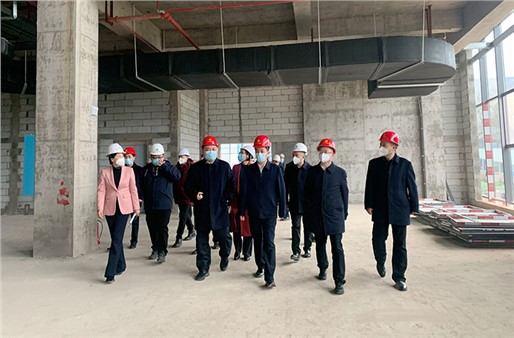 汪濤一行實地調(diào)研市工人文化宮及東風(fēng)廣場改擴建項目