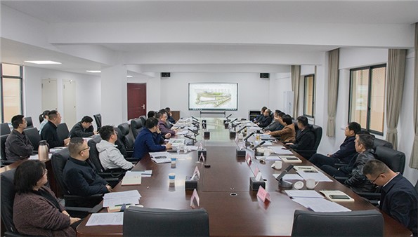 按下項(xiàng)目建設(shè)“快進(jìn)鍵”市城運(yùn)集團(tuán)與君山區(qū)工作洽談交流會(huì)召開