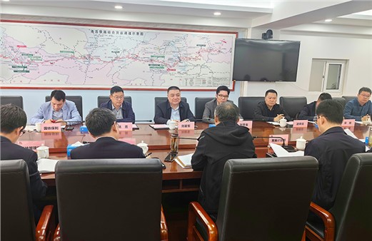 劉愛軍帶隊赴浩吉鐵路、中交投資調(diào)度對接產(chǎn)業(yè)園區(qū)合作開發(fā)事宜
