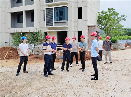 諶曦帶隊(duì)赴項(xiàng)目現(xiàn)場(chǎng)開(kāi)展防汛安全生產(chǎn)檢查